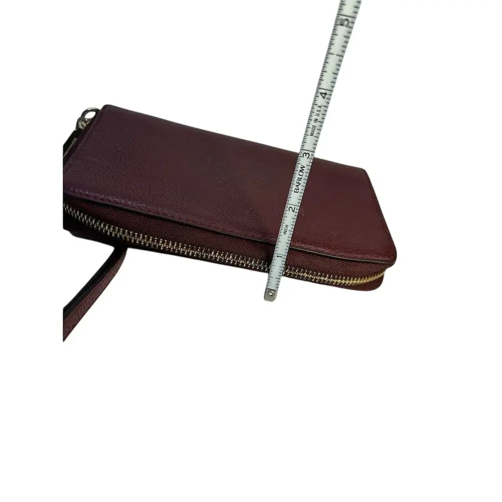 Michael Kors Brown Leather Wristlet Jet Set Travel Wallet and Credit Card Holder